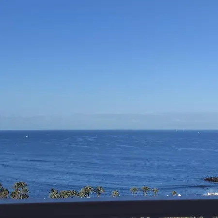 Torres Yomely * Playa de las Américas