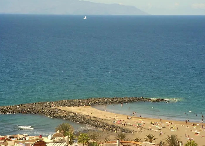 Torres Yomely * Playa de las Américas